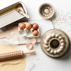 Gugelhupfform Ø 22 Cm SWEET BAKERY In Beige 7 Gugelhupfform Ø 22 Cm SWEET BAKERY In Beige -Möbel Store butlers gugelhupfform o 22 cm sweet bakery in beige 2