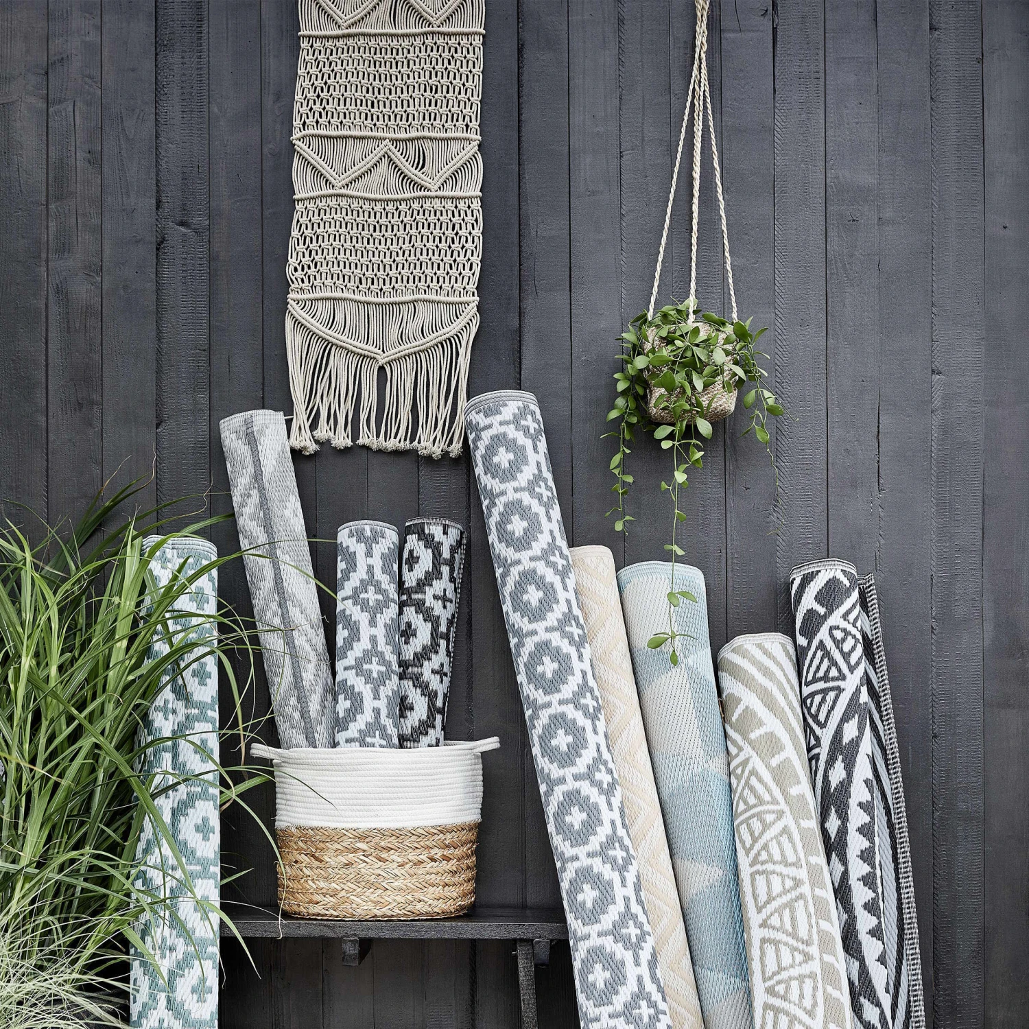 In- & Outdoor-Teppich Circles L 180 X B 118cm COLOUR CLASH In Schwarz-Weiß 9 In- & Outdoor-Teppich Circles L 180 X B 118cm COLOUR CLASH In Schwarz-Weiß – Bild 7