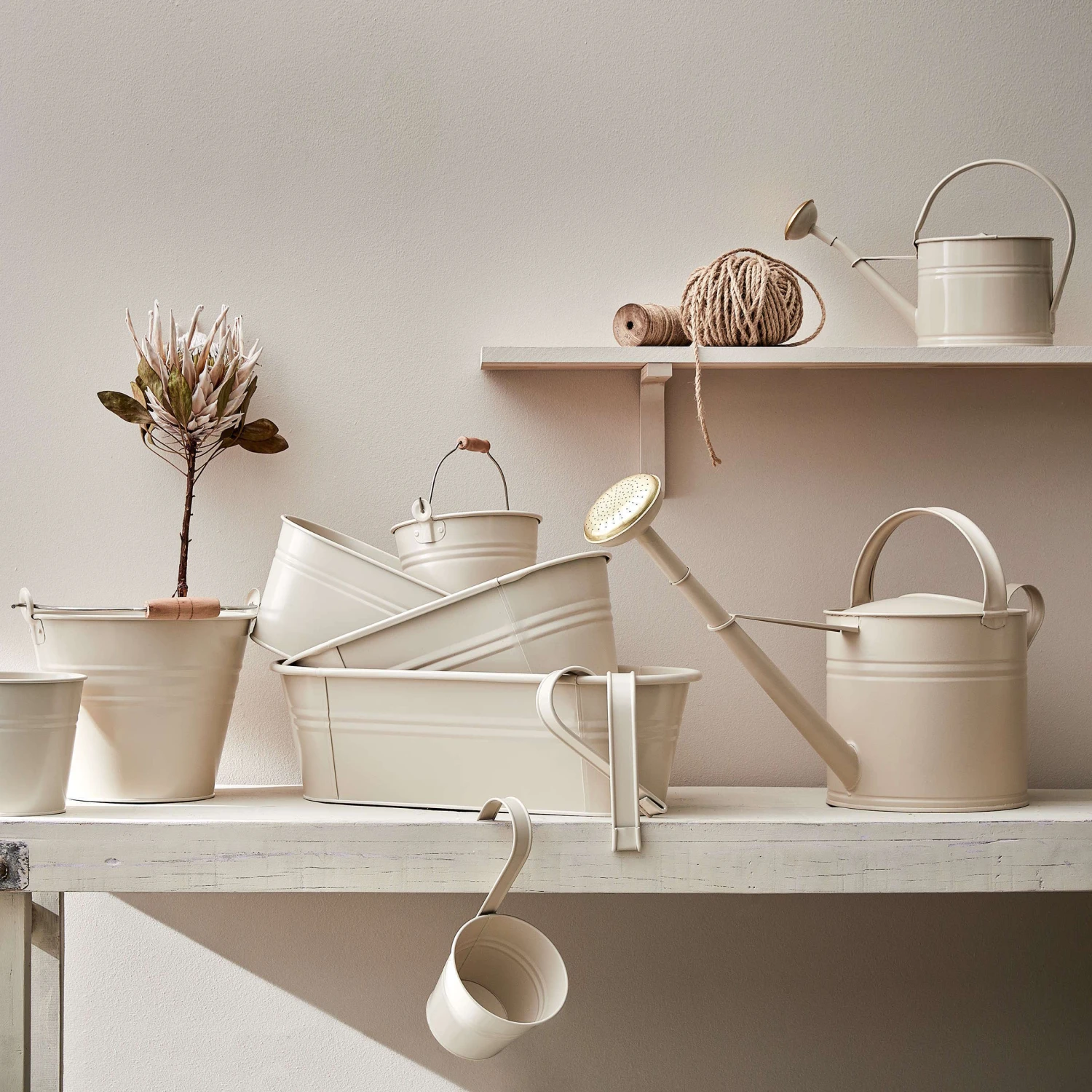 Mini-Gießkanne 1,5l ZINC In Beige 4 Mini-Gießkanne 1,5l ZINC In Beige – Bild 2