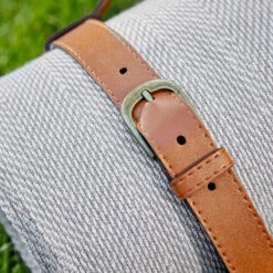 Picknickdecke L 150 X B 200cm WANDERLUST In Taupe-Weiß -Möbel Store butlers picknickdecke l 150 x b 200cm wanderlust in taupe weiss 4