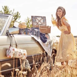 Picknickdecke L 175 X B 154cm BETWEEN FLOWERS In Creme 24 Picknickdecke L 175 X B 154cm BETWEEN FLOWERS In Creme -Möbel Store butlers picknickdecke l 175 x b 154cm between flowers in creme 10