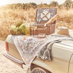 Picknickdecke L 175 X B 154cm BETWEEN FLOWERS In Creme 21 Picknickdecke L 175 X B 154cm BETWEEN FLOWERS In Creme -Möbel Store butlers picknickdecke l 175 x b 154cm between flowers in creme 7