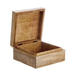 Truhe Mit Schnitzerei L 17 X B 17cm TREASURE In Hellbraun-Gold 12 Truhe Mit Schnitzerei L 17 X B 17cm TREASURE In Hellbraun-Gold -Möbel Store butlers truhe mit schnitzerei l 17 x b 17cm treasure in hellbraun gold 4