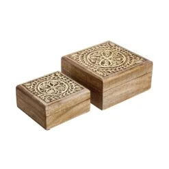 Truhe Mit Schnitzerei L 17 X B 17cm TREASURE In Hellbraun-Gold 13 Truhe Mit Schnitzerei L 17 X B 17cm TREASURE In Hellbraun-Gold -Möbel Store butlers truhe mit schnitzerei l 17 x b 17cm treasure in hellbraun gold 5