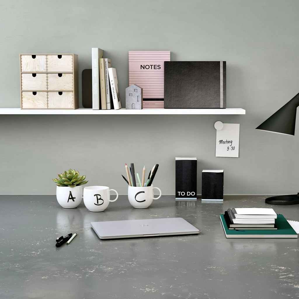 Becher A Letters In Weiß 4 Becher A Letters In Weiß – Bild 2